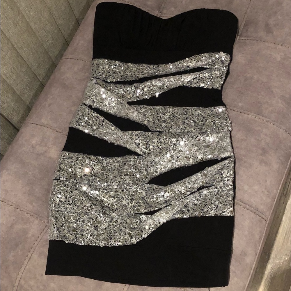 Black and silver sparkles medium tube tops dress